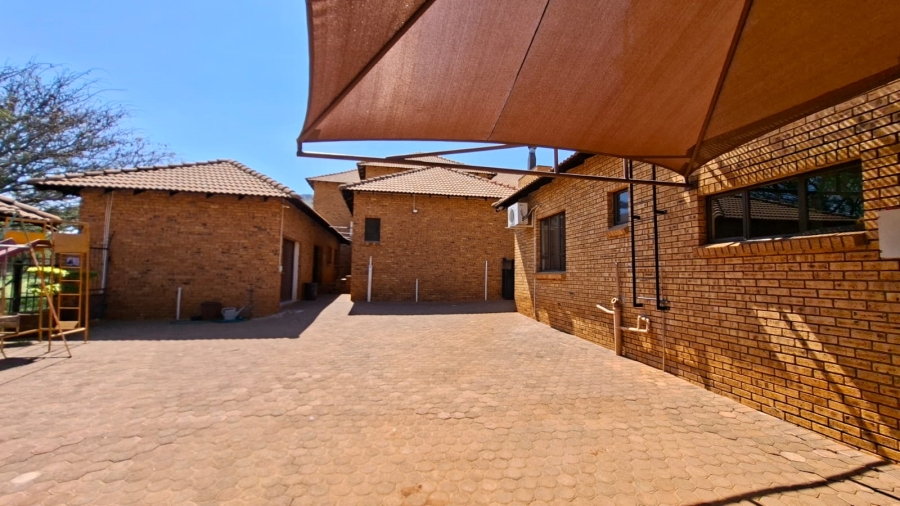 5 Bedroom Property for Sale in Rietvly A H North West